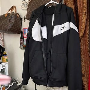 Brand new Nike jumpsuit pants and jacket thick material and warm